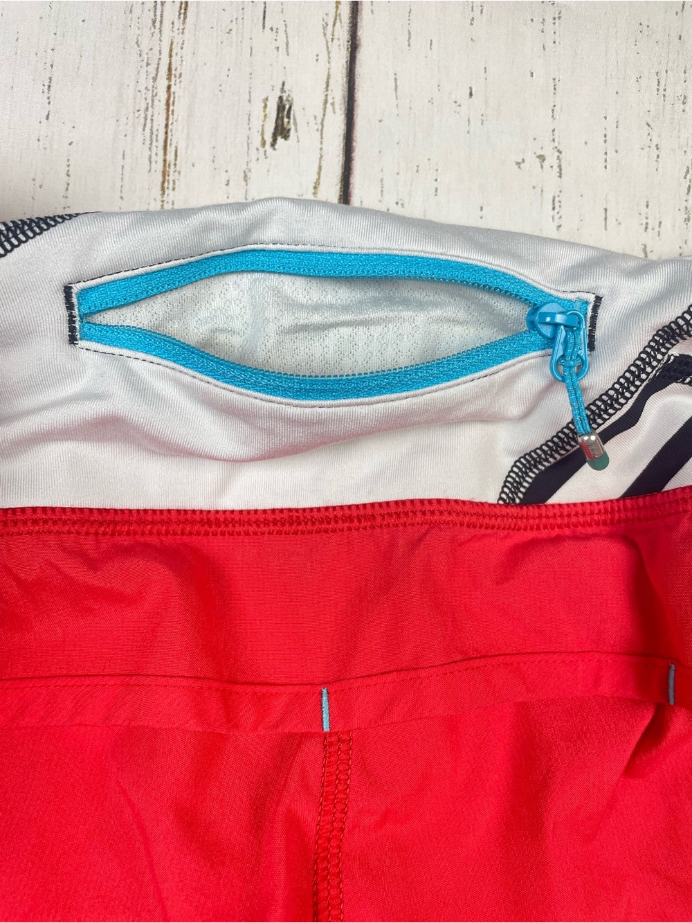 Lululemon Run: Speed Shorts Love Red Quilt Print 2.5” *Limited Edition - Picture 11 of 16